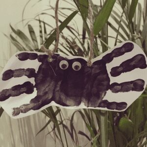 Nannytax Nannypax Hanging Spider Handprint Decorations